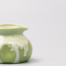 Green Gloss White Drip Pourer
