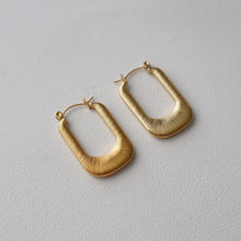 Lexi Hoop Earrings - Gold