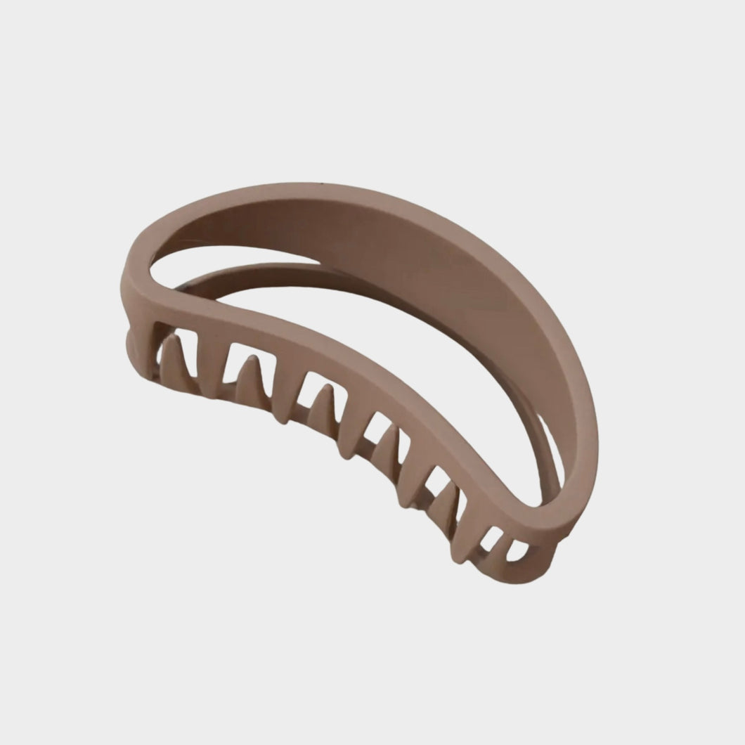 Curved Matte Claw Clip - Latte