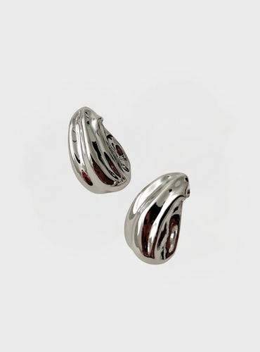 Nanae Stud Earrings - Silver