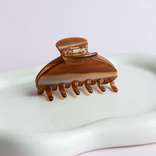 *COMING SOON* Loa Short Claw Clip - Camel