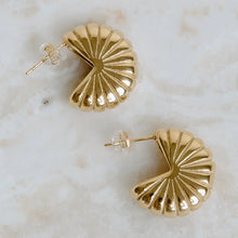 Mavis Hoops - Gold