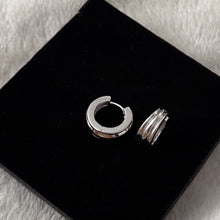 Gigi Hoop Earrings - Silver