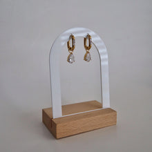 Lennie Teardrop Hoop Earrings - Gold