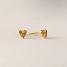 Fluted Heart Stud Earrings - Gold