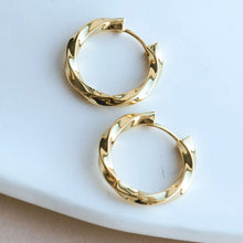 Tegan Twisted Hoops - Gold