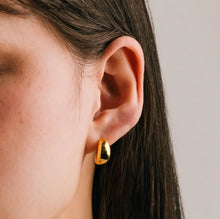 Waterproof Crest Dome Hoop Earrings - Gold