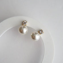 Riley Pearl Earrings - Gold