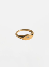 Tia Signet Ring - Gold