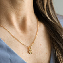 Leonora Flower and Pearl Necklace - Gold