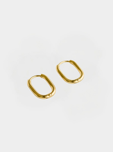 Oval Hoop Earrings - Gold