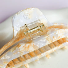 *COMING SOON* Koa Claw Clip - Pearly Beige