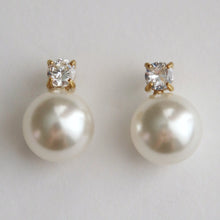 Riley Pearl Earrings - Gold