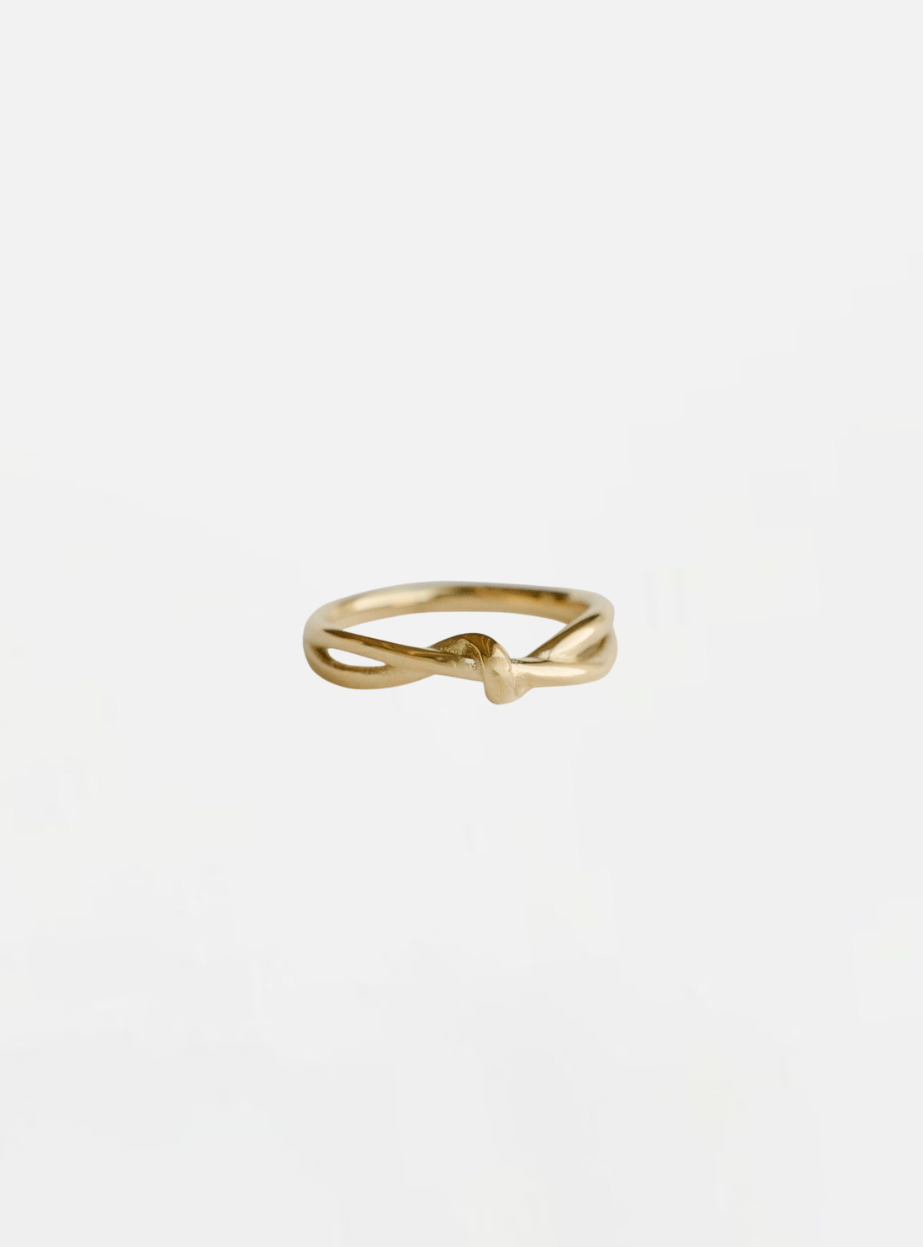 Everly Knot Ring - Gold
