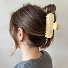 Ellio Hair Claw Clip - Pearly Peach