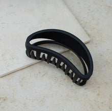 Curved Matte Claw Clip - Black