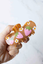 Eco-friendly Strawberry Farms Hair Claw Clip - Mocha