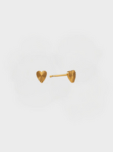 Fluted Heart Stud Earrings - Gold