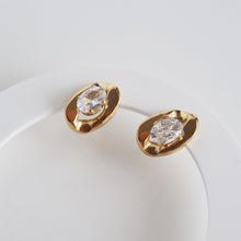 Wynn Stud Earrings - Gold
