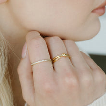 Everly Knot Ring - Gold