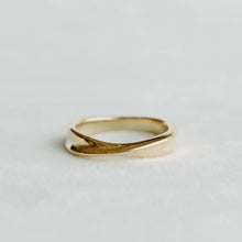 Hailey Twist Ring - Gold