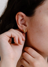 Love Knot Earrings - Gold