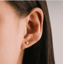 Fluted Heart Stud Earrings - Gold