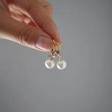 Remi Pearl Hoop Earrings - Gold