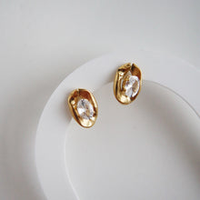 Wynn Stud Earrings - Gold