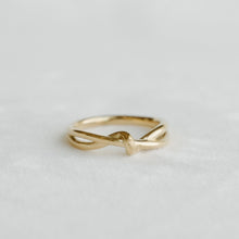 Everly Knot Ring - Gold