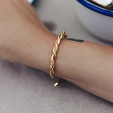 Twist Cuff Bracelet - Gold