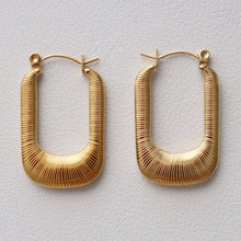Lexi Hoop Earrings - Gold