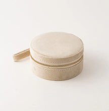 Resort Circle Travel Case - Moonstone