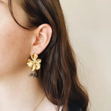 Big Vivie Earrings - Gold