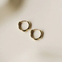 Scalloped Hoop Earrings - Gold