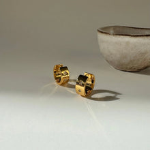 Beth Hoops - Gold
