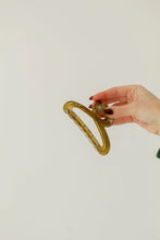 Vanya Jelly Claw Clip - Green or Grey