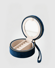 Resort Circle Travel Case - Sapphire