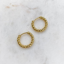 Laurel Twist Hoops - Gold