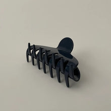 Daphne XL Claw Clips - Deep Navy