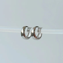 Sloan Hoop Earrings - Silver