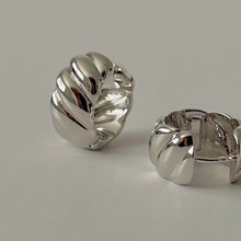 Ria Huggie Hoop Earrings - Silver